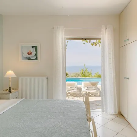 Magdalani, Breathtaking Views Across Lourdas Bay * 로우드하타