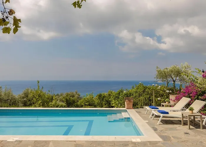 Villa Magdalani, Breathtaking Views Across Lourdas Bay