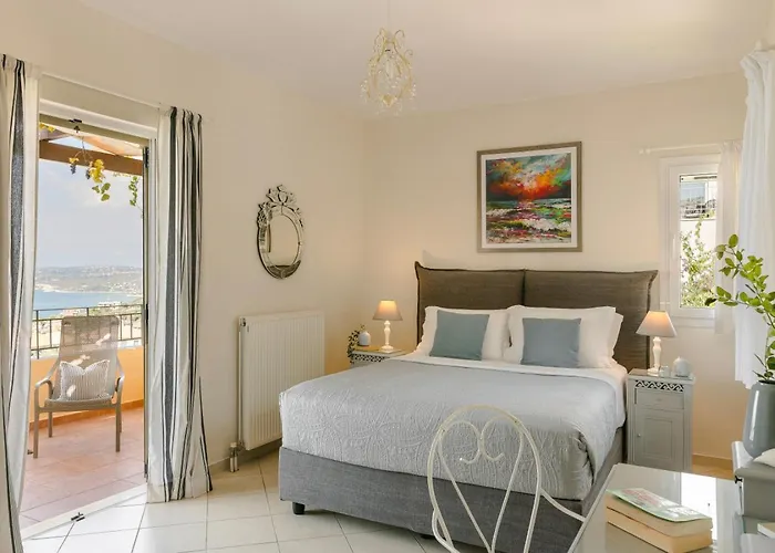 Villa Magdalani, Breathtaking Views Across Lourdas Bay